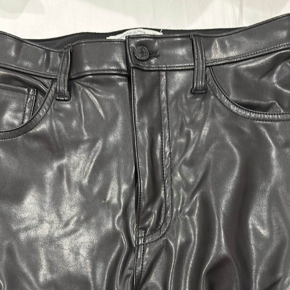 A&F The 90s Straight Ultra High Rise Leather Pants - Picture 9 of 9